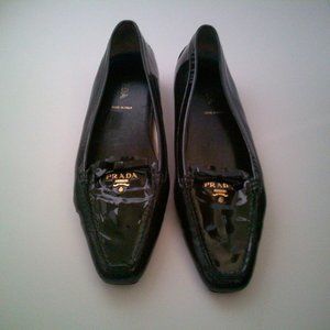 Prada Womens Black Leather Loafer